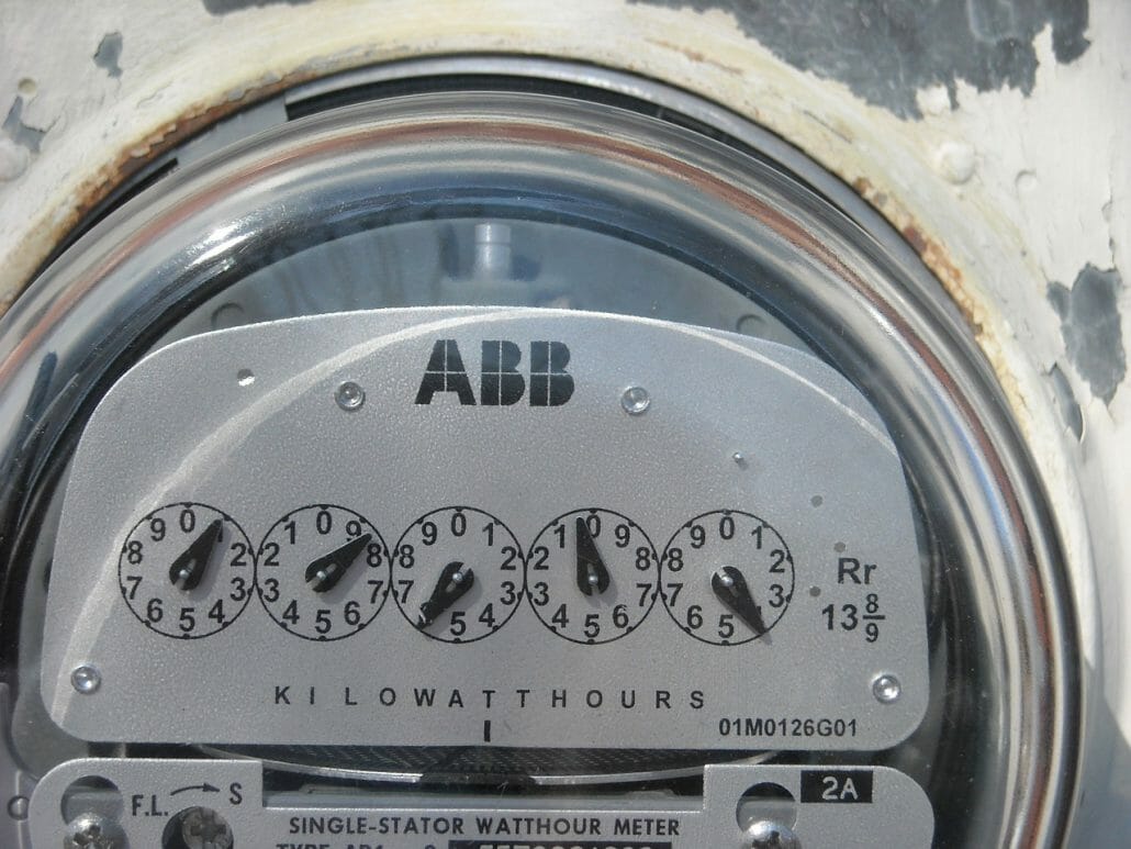 How Many Watts to Run a House with Solar Batteries